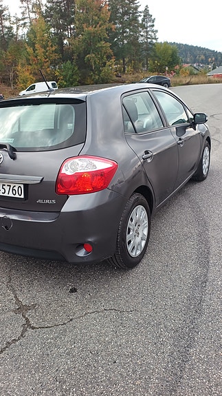 Toyota Auris 25 of 30