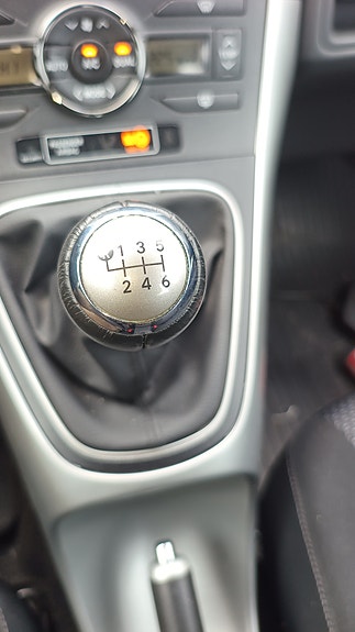 Toyota Auris 21 of 30