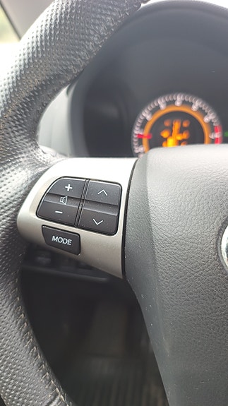 Toyota Auris 4 of 30