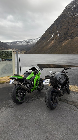 Kawasaki Ninja ZX-10R 5 of 9