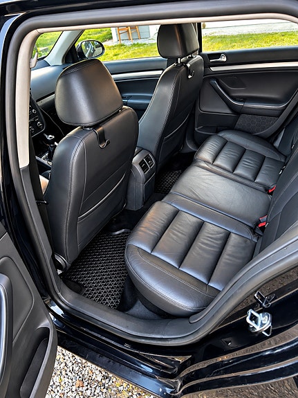 Volkswagen Golf V 11 of 12