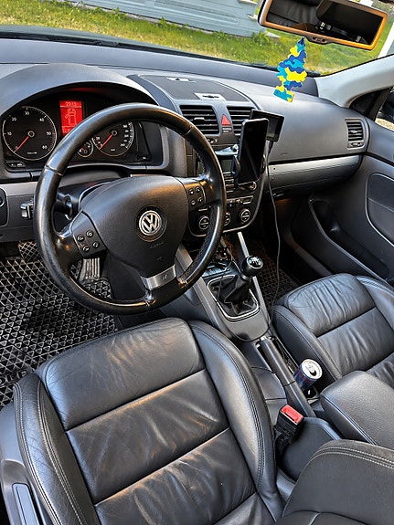 Volkswagen Golf V 10 of 12