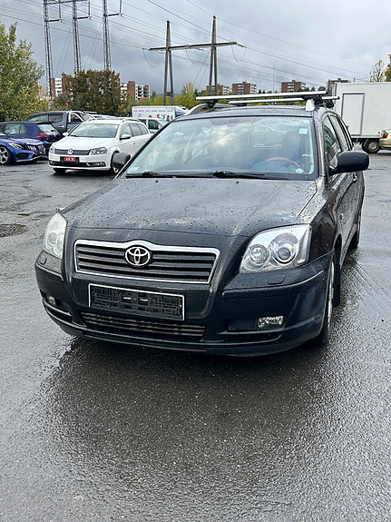 Toyota Avensis 3 of 30
