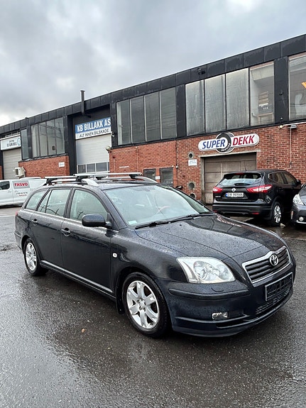 Toyota Avensis 16 of 30