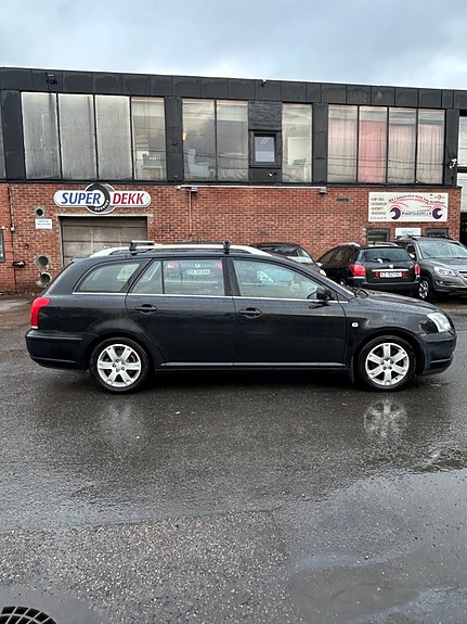 Toyota Avensis 15 of 30