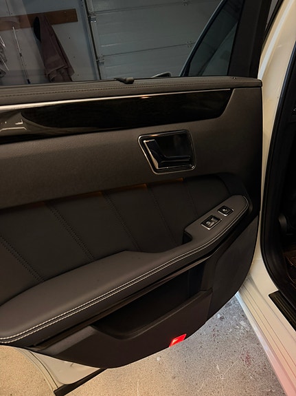 Mercedes-Benz E500 20 of 22