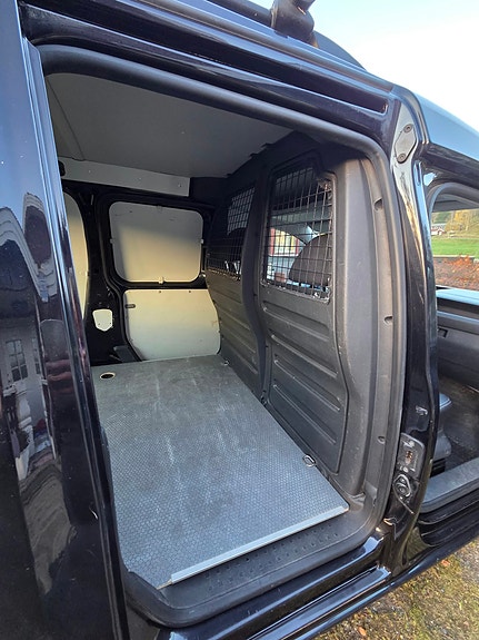 Volkswagen Caddy Maxi 5 of 11