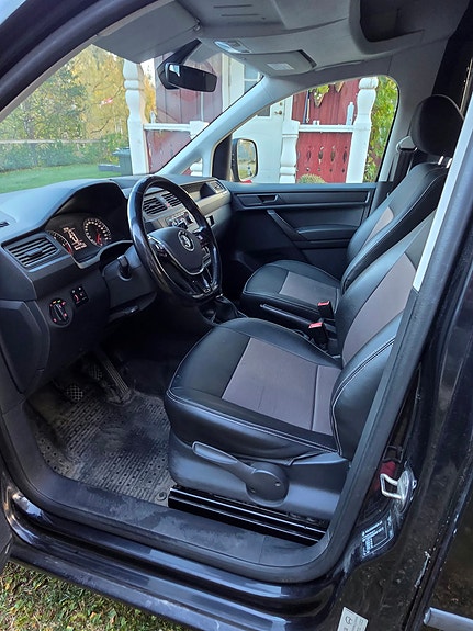 Volkswagen Caddy Maxi 9 of 11