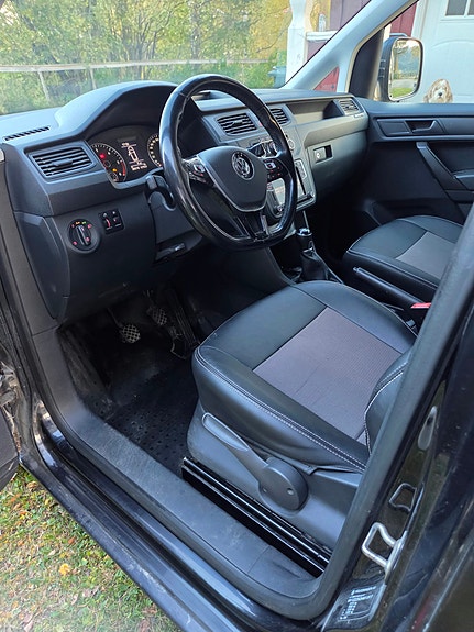 Volkswagen Caddy Maxi 7 of 11