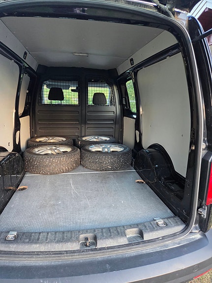 Volkswagen Caddy Maxi 8 of 11