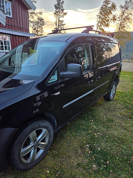 Volkswagen Caddy Maxi 2 of 11
