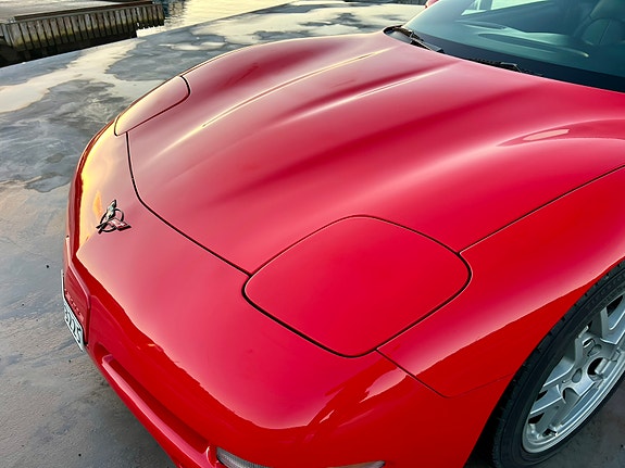 Chevrolet Corvette 23 of 30