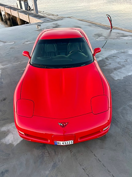 Chevrolet Corvette 10 of 30