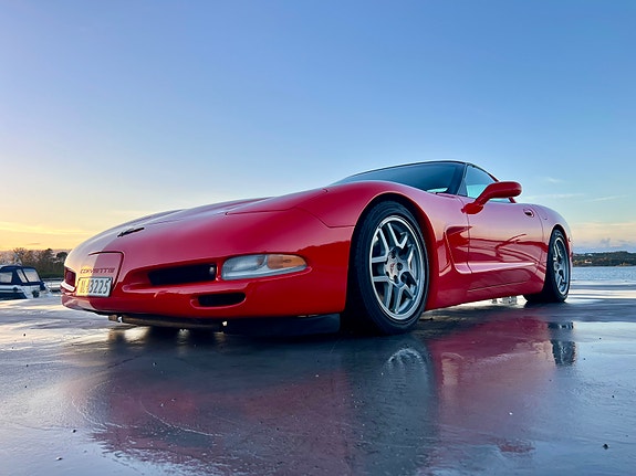 Chevrolet Corvette 17 of 30