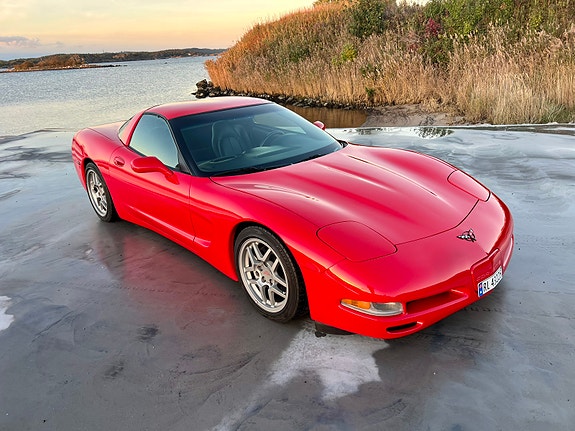 Chevrolet Corvette 5 of 30