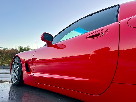 Chevrolet Corvette 15 of 30
