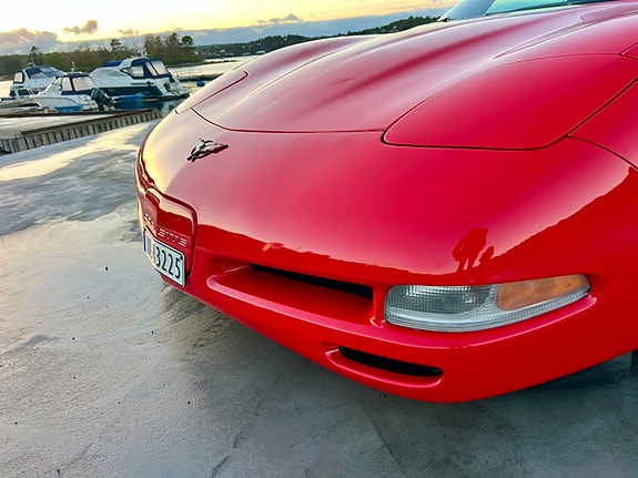 Chevrolet Corvette 18 of 30
