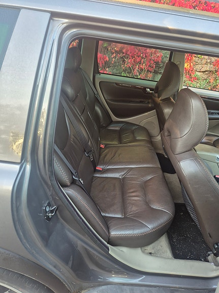 Volvo XC70 3 of 7