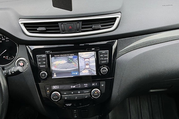 Nissan X-Trail 12 of 15