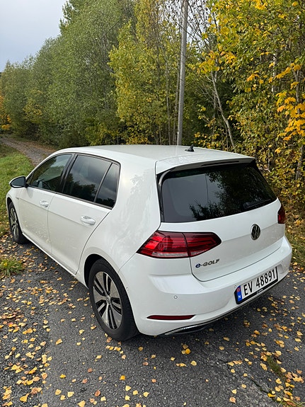 Volkswagen e-Golf VII 3 of 14