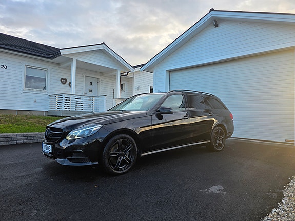 Mercedes-Benz E250 2 of 17