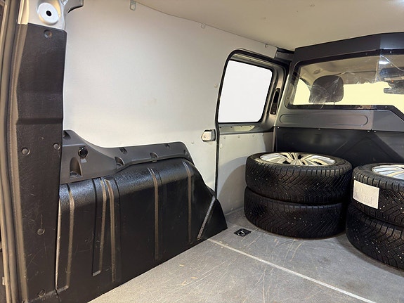 Volkswagen Caddy Maxi 14 of 30