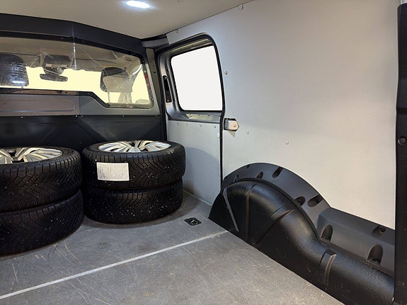 Volkswagen Caddy Maxi 15 of 30