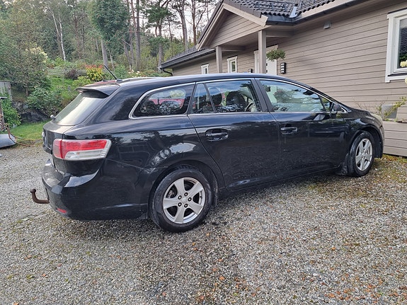 Toyota Avensis 6 of 13