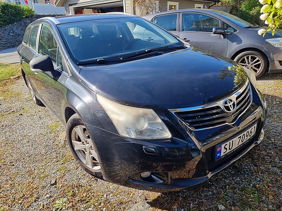 Toyota Avensis 8 of 13