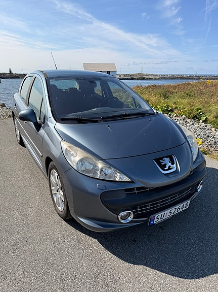 Peugeot 207 2 of 18