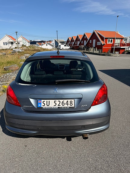 Peugeot 207 3 of 18