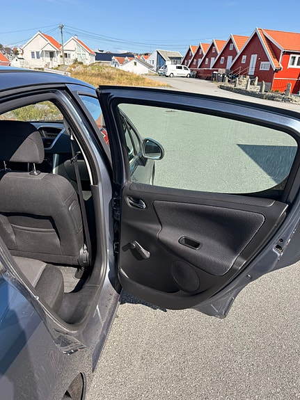 Peugeot 207 9 of 18