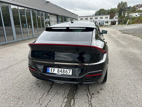 Kia EV6 8 of 26