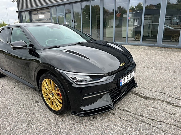 Kia EV6 5 of 26
