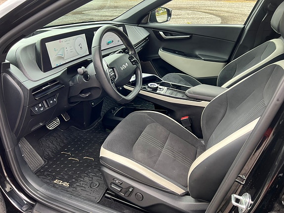 Kia EV6 14 of 26