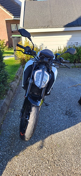 KTM 390 Duke 2 of 5