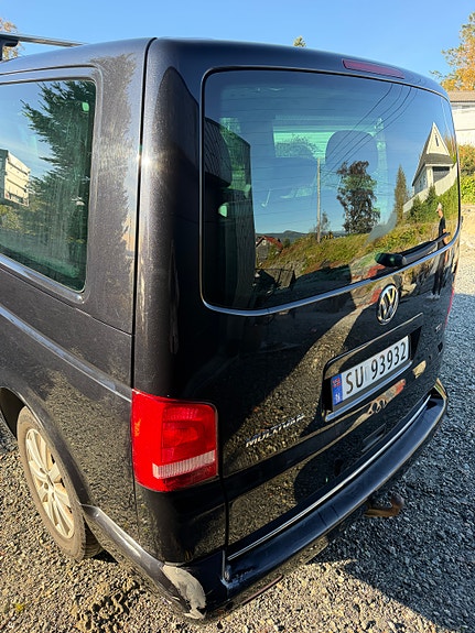 Volkswagen Multivan 10 of 23