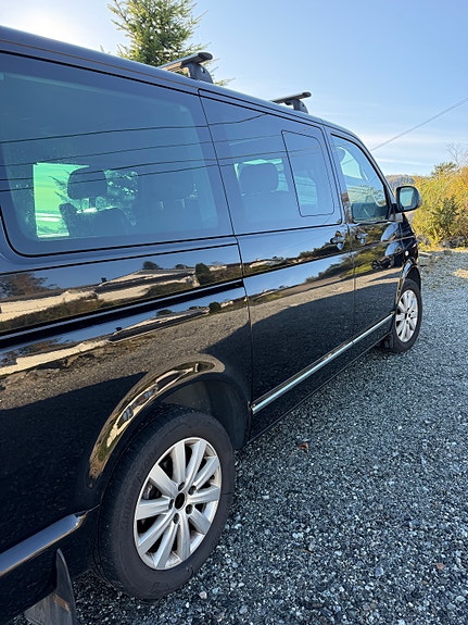 Volkswagen Multivan 13 of 23