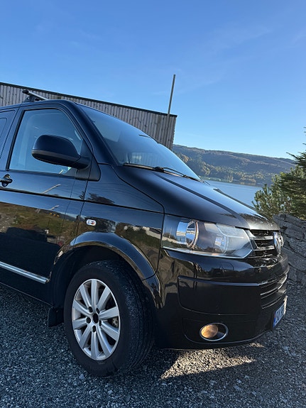 Volkswagen Multivan 3 of 23