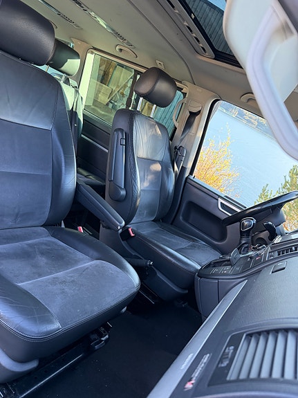 Volkswagen Multivan 22 of 23