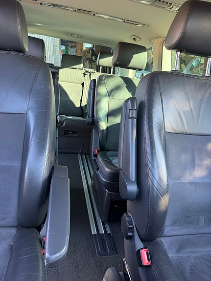 Volkswagen Multivan 23 of 23