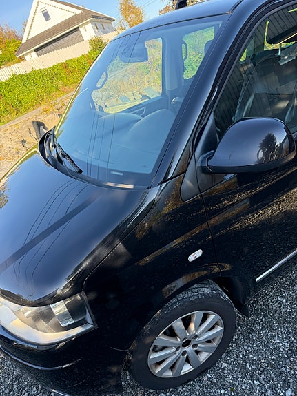 Volkswagen Multivan 11 of 23
