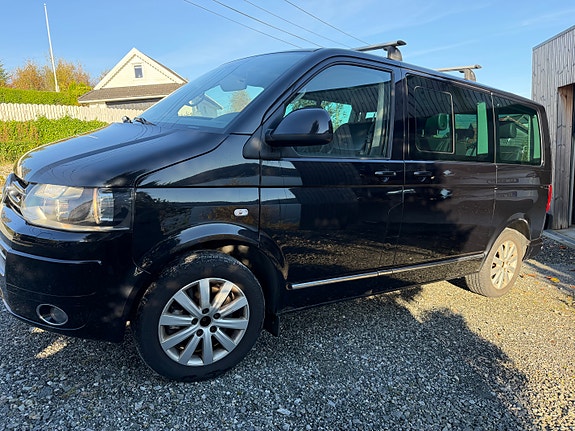 Volkswagen Multivan 9 of 23