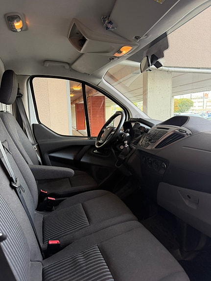Ford Transit Custom 310L 10 of 28