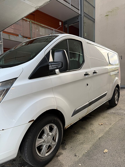 Ford Transit Custom 310L 4 of 28
