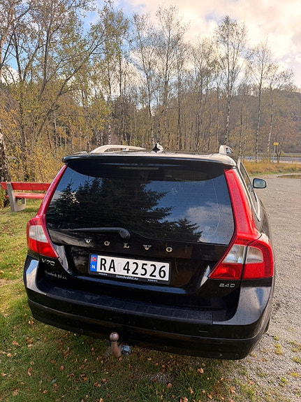 Volvo V70 4 of 14