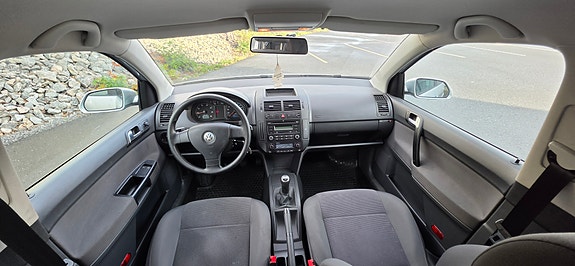 Volkswagen Polo 15 of 23