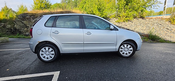 Volkswagen Polo 5 of 23