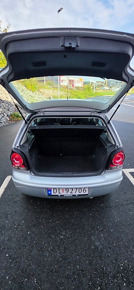 Volkswagen Polo 9 of 23