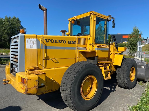 Volvo L90B 12 of 13